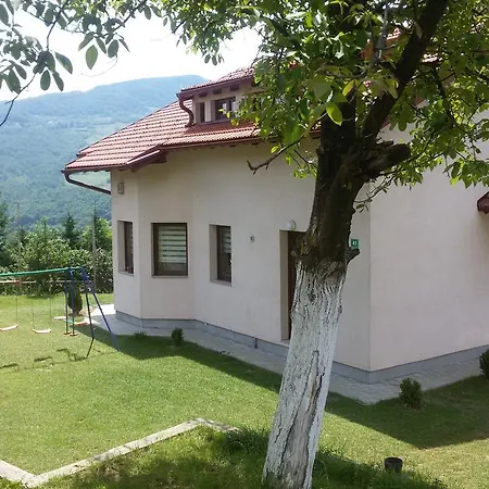 Vacation Spaho Gornji Hotonj